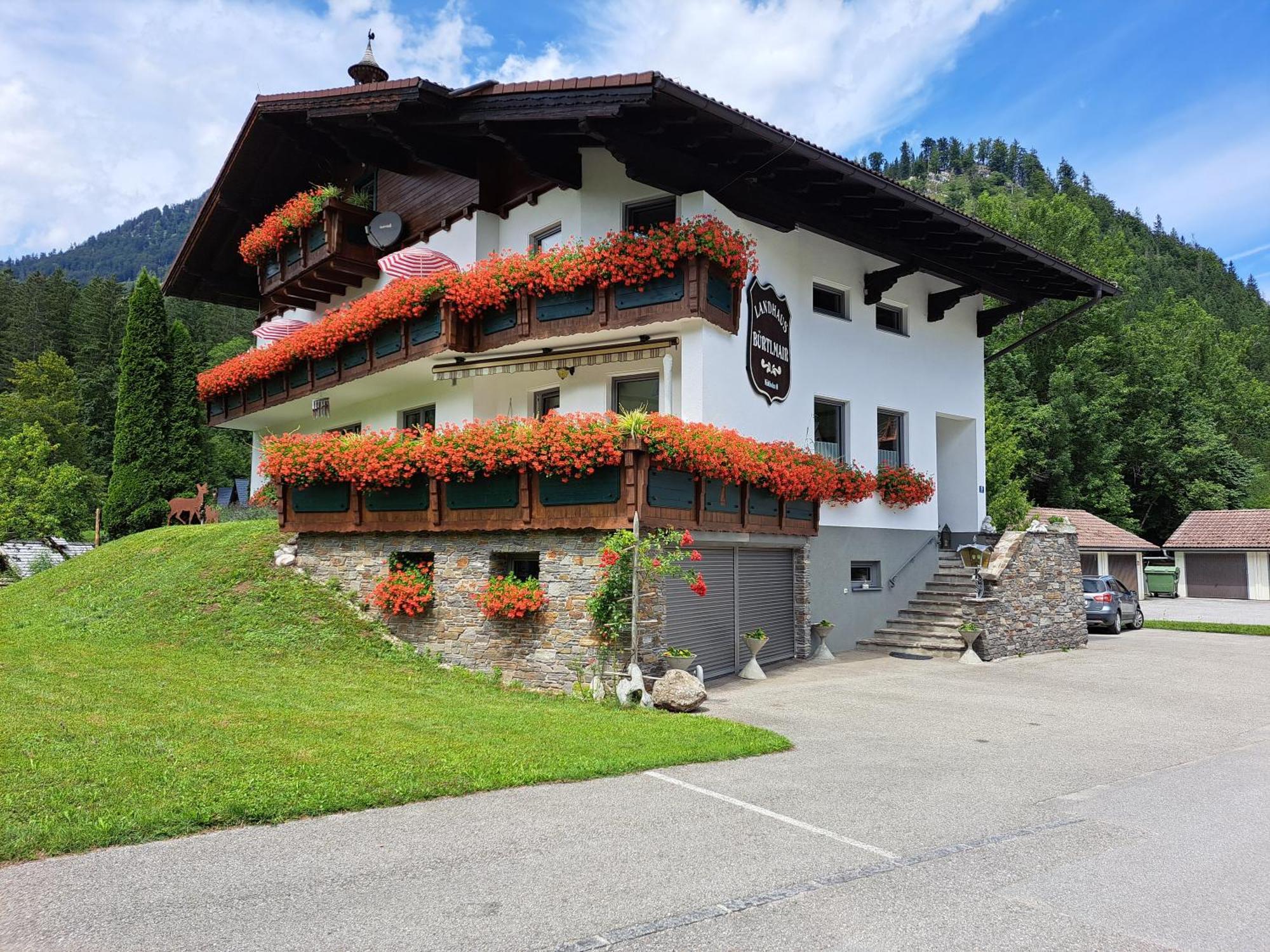 Hotel Garni Landhaus Buertlmair Hinterstoder Bagian luar foto